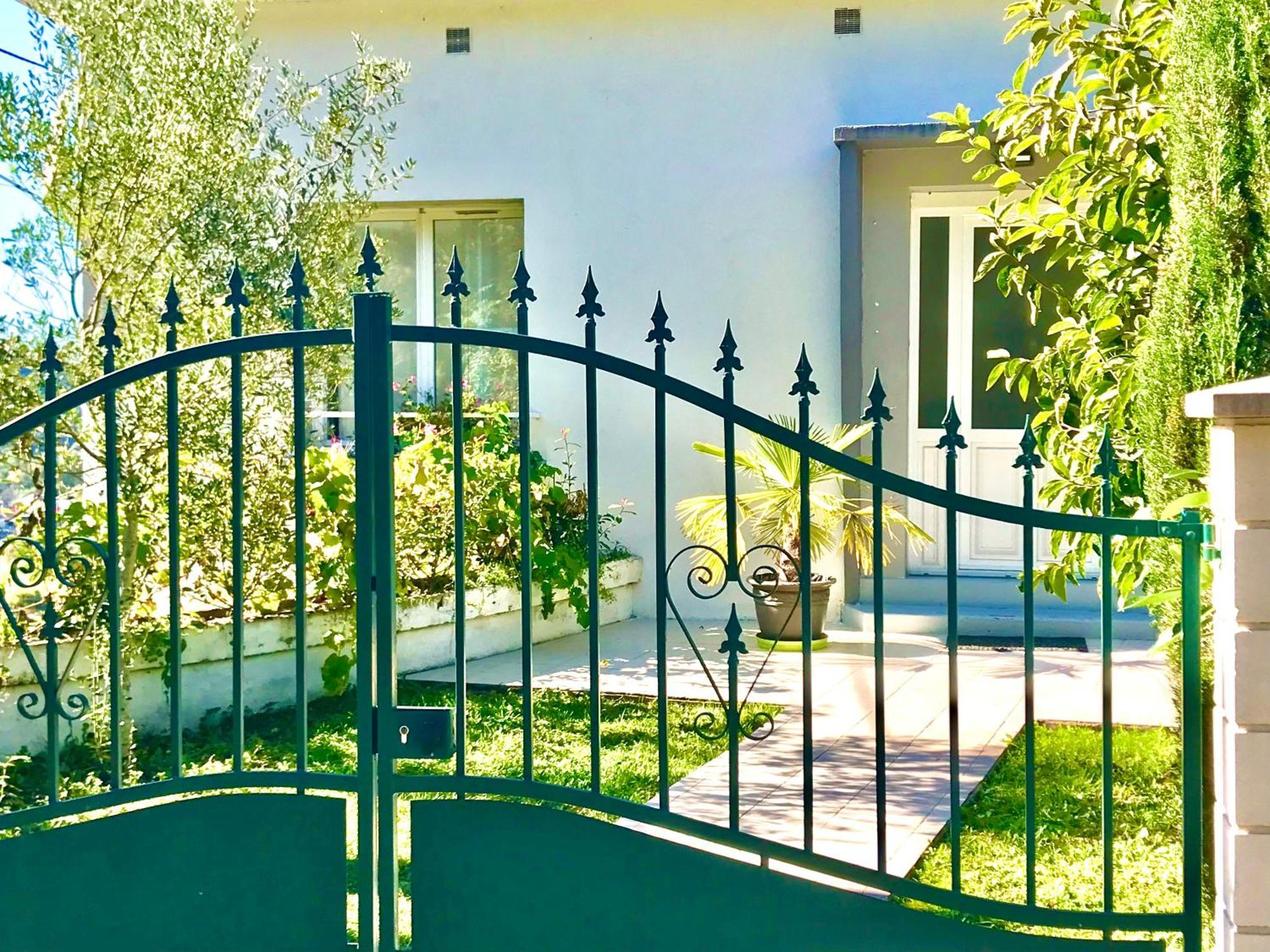 Villa Maison Blanche Tulle 1 A 4 Personnes Екстериор снимка