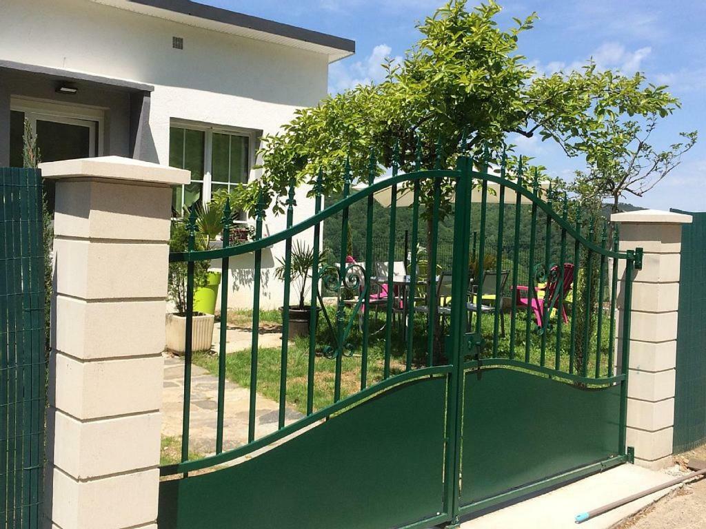 Villa Maison Blanche Tulle 1 A 4 Personnes Екстериор снимка